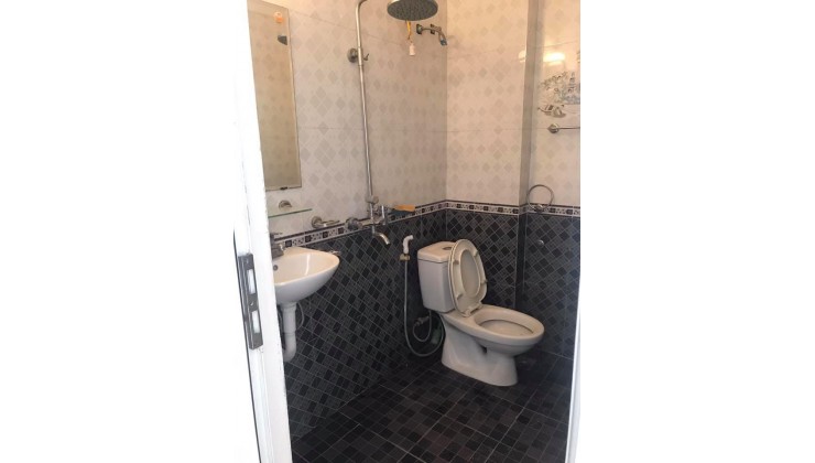 Qúa rẻ phố  Phương mai 55m 5t, ngõ 3 gác, cách 2 nhà ra phố nhỉnh 6 tỷ