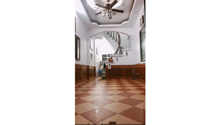) Nhà Nguyễn Lương Bằng, Tây Sơn  30m ra phố 45m chỉ 5.95 tỷ.kd nhỏ