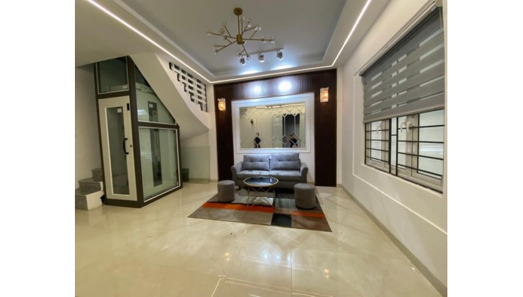 TRẦN QUỐC VƯỢNG -  CẦU GIẤY - LÔ GÓC - THANG MÁY - NHÀ MỚI Ở NGAY - 6 TẦNG - 5 TỶ