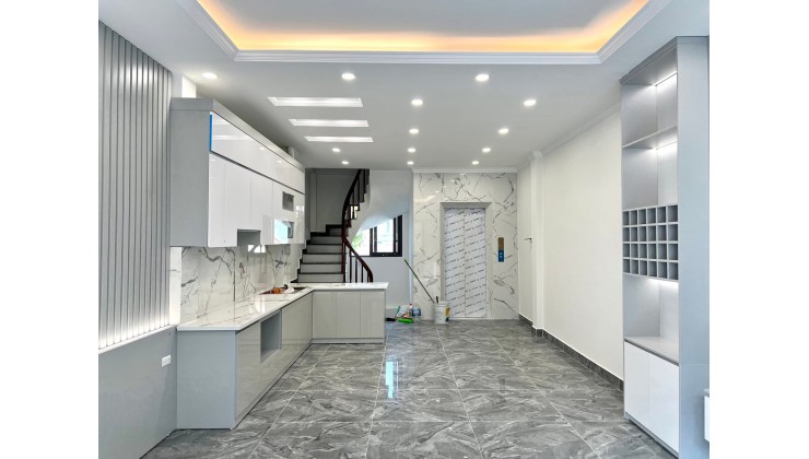 PHỐ KIM ĐỒNG –Ô TÔ TRÁNH ĐỖ -7 Tầng 50M2 thang máy siêu tốc.