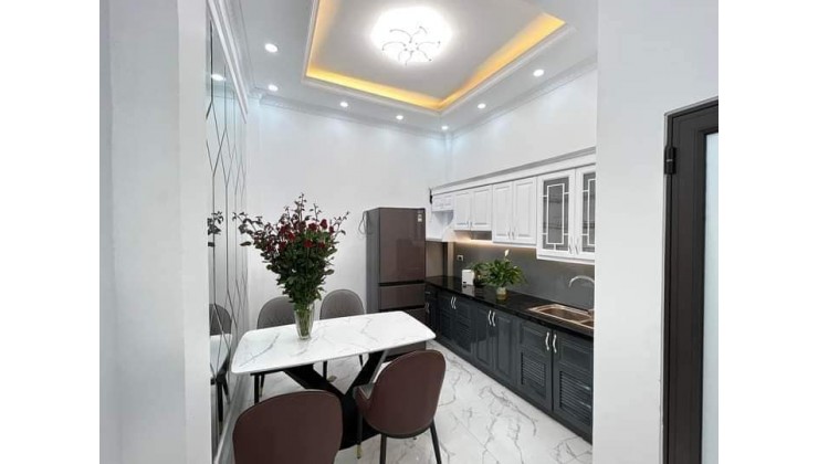 THÁI HÀ – 45M2 –  5 TỶ - 3 GÁC PHÓNG – 4 TẦNG 5 NGỦ.