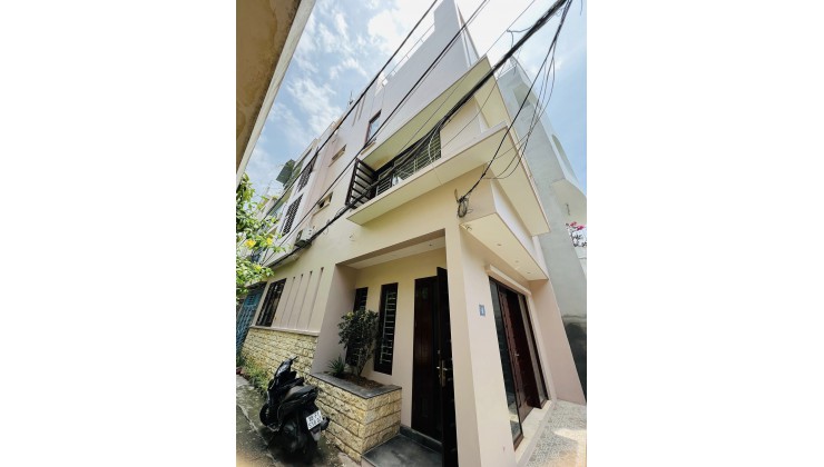 CHÍNH CHỦ BÁN RẤT GẤP NGÕ 335 XUÂN ĐỈNH - LÔ GÓC - MẶT NGÕ Ô TÔ 4 CHỖ ĐỖ CỔNG 65M2 - 4T - FULL NỘI THẤT