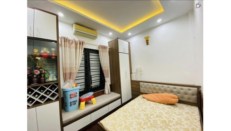 Bán nhà Trường Chinh Ngã Tư Sở 36m2 5 Tầng, Nhỉnh 3 tỷ, Ở Ngay, Gần Phố