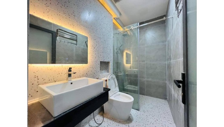 Bán nhà mới Huỳnh Tấn Phát – TT Nhà Bè, 55m2, 4 tầng, 6.8 tỷ, tặng nội thất.