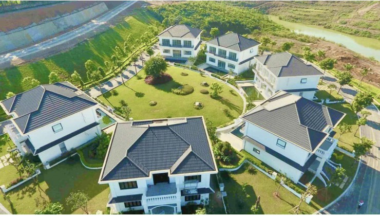 Gia đình tôi cần bán căn biệt thự nghỉ dưỡng tại Lương Sơn, Hòa Bình diện tích 300m2 giá bán 19 triệu/m