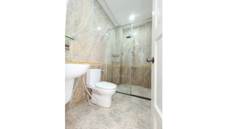 BÁN GẤP NHÀ GÒ VÁP .DIỆN TÍCH 60M2 ( NGANG 4.2 M , DÀI 14M). 4 TÀNG , 4PN,4WC, SÂN THƯỢNG TRƯỚC SAU.Ô TÔ NGỦ TRONG NHÀ. MÀ GIÁ CHỈ 6.3 TỶ ( CÒN