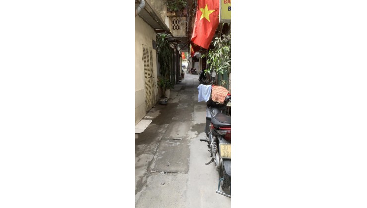 Bán nhà giá rẻ Phố Trương Định 28m2- 4 tầng- 2.9 tỷ ngõ rộng thoáng.HIẾM