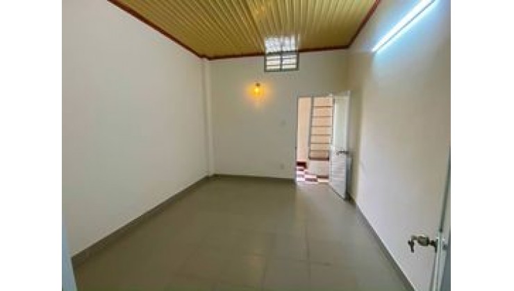 Bán nhà giá rẻ Linh Tây , Tp. Thủ Đức. Diện tích 102m2 ( Ngang 6m, dài 17m2). 5PN mà giá chỉ 4.5 tỷ ( còn thương lượng).