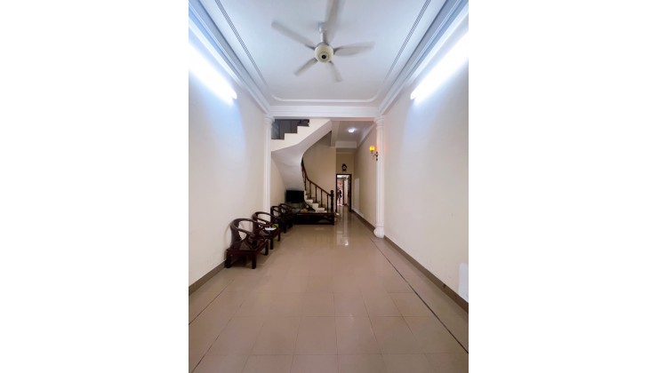 Bán Nhà Kim Mã Lô Góc 3 Mặt tiền-Ô tô tránh đỗ -160M2 – mặt tiền 12M-  68 Tỷ