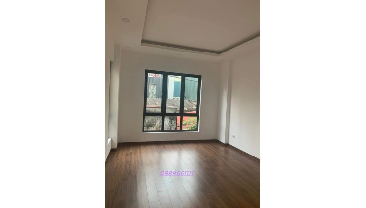 Bán nhà Phố Nguyễn Tuân, Hà Nội, 32.5m2*4 tầng, giá 3 tỷ