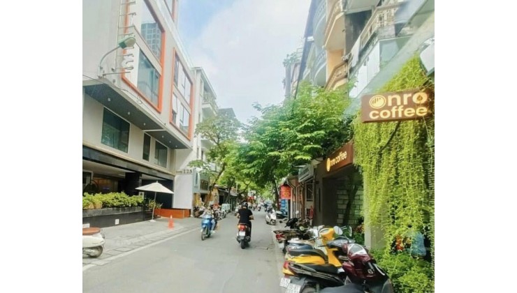 Bán nhà mặt phố Kim Mã Thượng Ba Đình - Gần TTTM Lotte - vỉa hè rộng 2 chiều ô tô - 80m2 x 3 tầng giá 22 tỷ (Có TL)