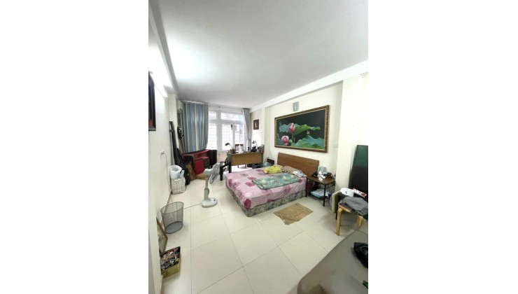 NGÕ SIÊU TO!!! Bán nhà Đống Đa phố Đê La Thành nhỏ DT 38m2, DTSD 41m2x4T, MT 3.6m, oto vào nhà, Giá 6.19 tỷ