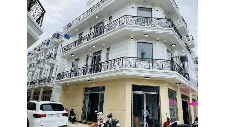 Bán nhà mặt tiền đường lớn 18m quận Tân Phú, nhà mới xây đã ra sổ