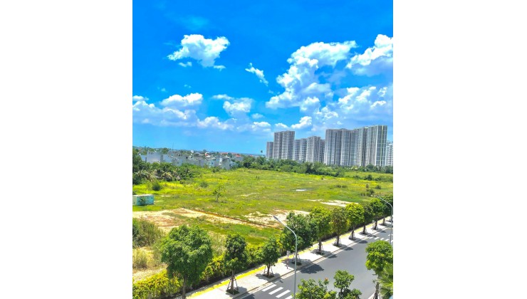 Kẹt vốn kinh doanh nên cần bán gấp căn hộ khu The Rainbow tại đô thị Vinhomes Grand Park Quận 9, TP. Hồ Chí Minh.