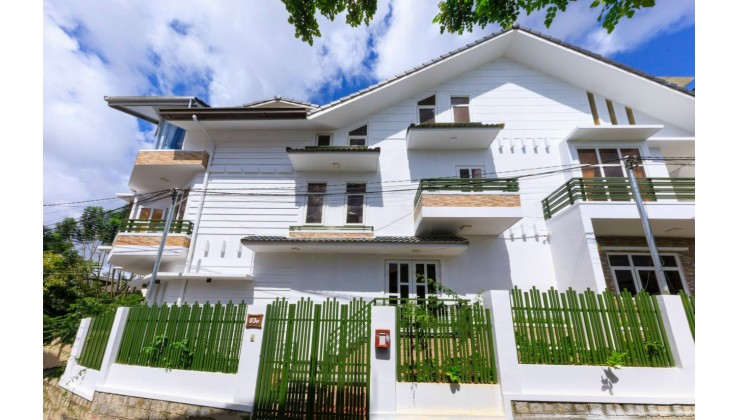 Villa Đà Lạt View địa điểm độc đắc Hồ Xuân Hương Đang Kinh Doanh luôn Full Phòng