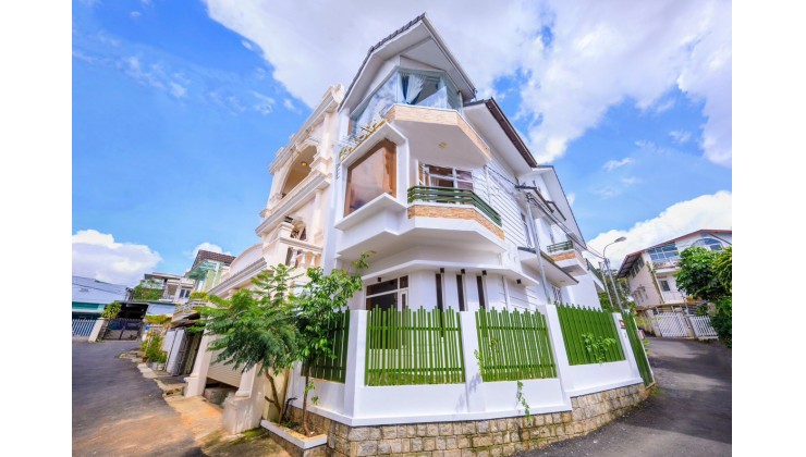 Villa Đà Lạt View địa điểm độc đắc Hồ Xuân Hương Đang Kinh Doanh luôn Full Phòng