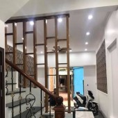 Siêu phẩm Đống Đa 55m 4t, sẵn ở , ngõ ba gác đỗ dừng, full nội thất