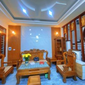 Bán nhà Bán nhà Võ Chí Công - Tặng full nội thất Gỗ xịn, gần phố 40m x 5T giá 4,x t