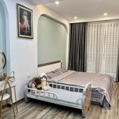 BÁN NHÀ THÀNH THÁI CẦU GIẤY - PHÂN LÔ - 35M RA Ô TÔ - NHÀ ĐẸP - 44M2 GIÁ CHỈ 5 TỶ