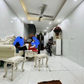 Bán nhà Đống Đa phố Nguyễn Lương Bằng gần Hồ Đắc Di 45m2x5T, MT 7m, ngõ thông, Giá 5.24 tỷ