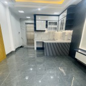 Bán gấp nhà phố Nhân Hòa, q.Thanh Xuân, dt 42m2, xây 6 tầng oto đỗ cách 20m