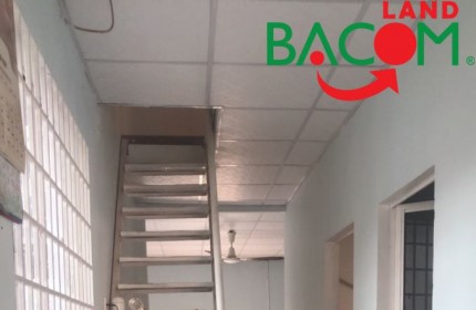 bán rẻ nhà mặt tiền  ngay giáo xứ hà nội 106m2