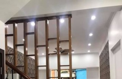 Qúa rẻ phố  Phương mai 55m 5t, ngõ 3 gác, cách 2 nhà ra phố nhỉnh 6 tỷ
