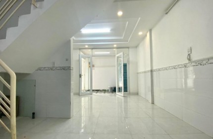 BÁN NHÀ GẦN CÔNG VIÊN LÊ THỊ RIÊNG 43M2, 2 TẦNG, 2 PHÒNG NGỦ, 2 VỆ SINH GIÁ CHỈ 4.5 TỶ