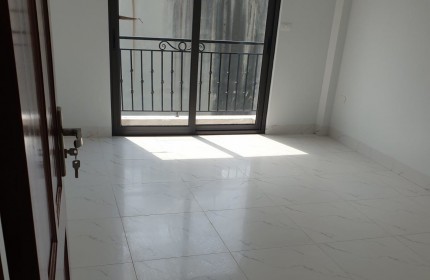 Bán nhà Định Công Thượng, Hoàng Mai, nhà mới kính-koong, 40m², giá 3.7 tỷ.