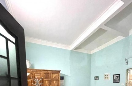 Bán Nhà Cũ Đội Cấn -Mặt Ngõ Thông-95M2 Mặt tiền 6.1M -gần phố 10.5 tỷ