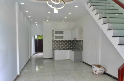 Nhà Bình Chánh SHR Mt đường nhựa 7m KDC hiện hữu DT 67,5m2