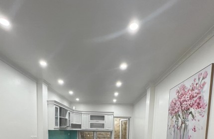 Bán nhà phố Trung Kính, Cầu Giấy, 55m2, 5 tầng, nhà mới, gần chợ Trung Hòa, an ninh tốt, giá 5.12 tỷ.