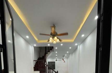 Bán nhà Pháo Đài Láng 50m2 x 5T, nhỉnh 5 tỷ Ô TÔ