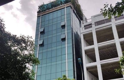 Bán gấp nhà lô góc vỉa hè phân lô TĐC Thanh Am Long Biên 
 DT 92m2, xây 4 tầng, nội thất nhập khẩu châu âu, kính loại cao cấp cách âm, chống nóng và