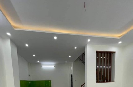 BÁN NHÀ 3 tầng, 55m2. Đường Lê Duân giá chỉ nhỉnh 2 tỷ