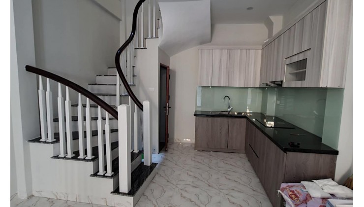 Bán nhà phố Minh Khai, NGÕ NÔNG - GẦN PHỐ -  43M2_5 TẦNG_4,58 TỶ