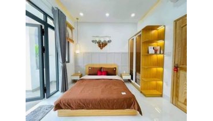 BÁN NHÀ MẶT PHỐ 8/3 HAI BÀ TRƯNG 98m x4 tầng giá 16 tỷ, kinh doanh bất chấp các mặt hàng