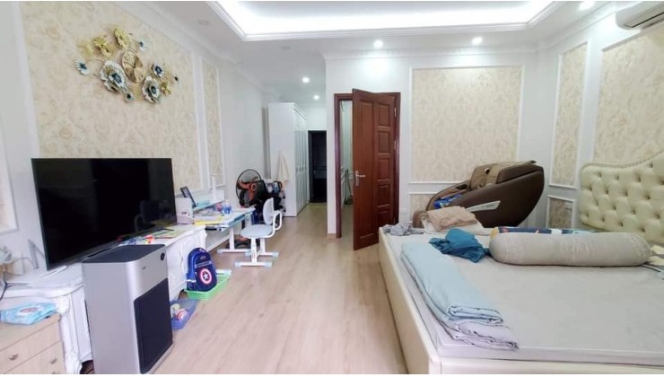 Bán nhà phố Nguyễn Khánh Toàn, Cầu Giấy, 50m2, 6 tầng, gara ô tô, nhà mới, văn phòng, giá 11.38 tỷ