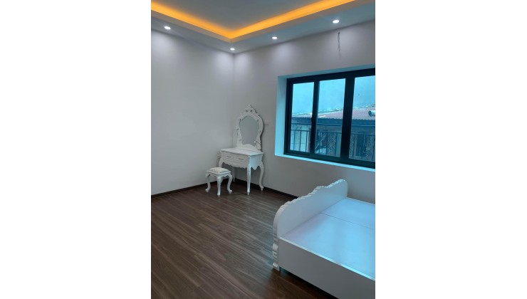 bán nhà kim ngưu hai bà trưng,giao thong thuận tiện.