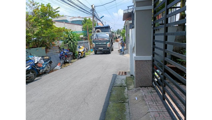 Nhà Phố Có Gara Xe Hơi 7 Chỗ Đường Ô tô Thông Sổ Hồng Riêng Thổ Cư Sạch P.Tân Phong, Biên Hòa, Đồng Nai