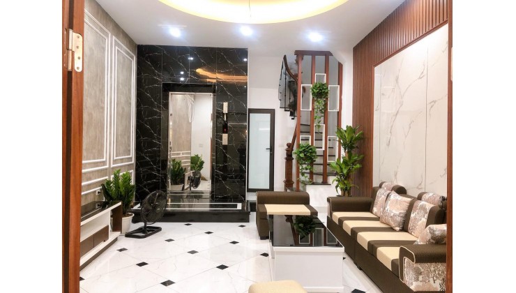 Cần BÁN NHÀ Phố YÊN LẠC building, 5 tầng, 45m2, thang máy chuẩn 5 sao, nội thất sịn sò, vị trí đắc địa, TRUNG TÂM QUẬN HAI BÀ TRƯNG