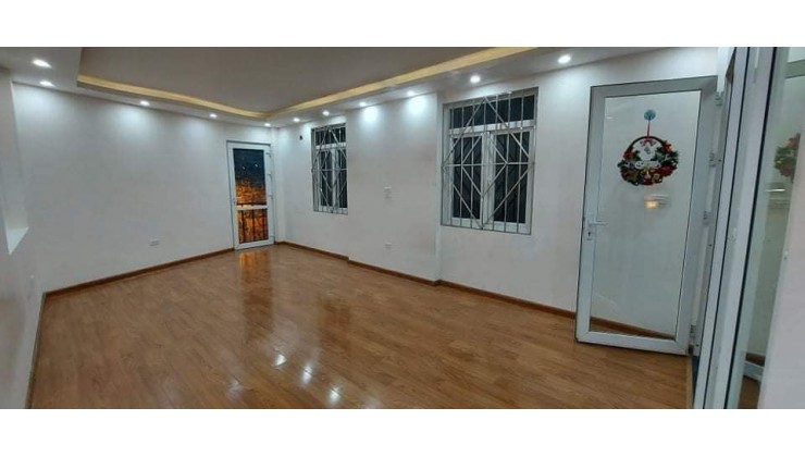 Bán nhà phố Minh Khai, NGÕ NÔNG - GẦN PHỐ -  43M2_5 TẦNG_4,58 TỶ