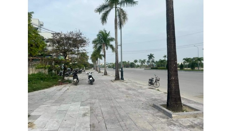 Chính chủ có lô đất mặt đại lộ Võ Nguyên Giáp cần bán để trang trải mùa bóng