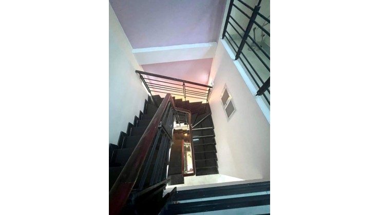 BÁN NHANH NHÀ  3 LẦU SÂN THƯỢNG - LÊ ĐỨC THỌ- SÁT MẶT TIỀN-4 PN - 5WC - 4m x 13.5m - DTCN ĐỦ 53.5m2