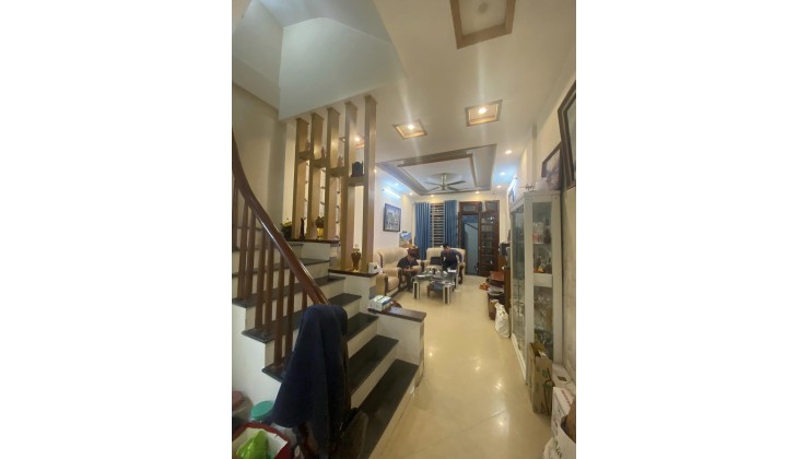 Bán Nhà Đường Giáp Nhị, Ô Tô Đỗ Cửa, Nở Hậu, 40m Chỉ 4 Tỷ