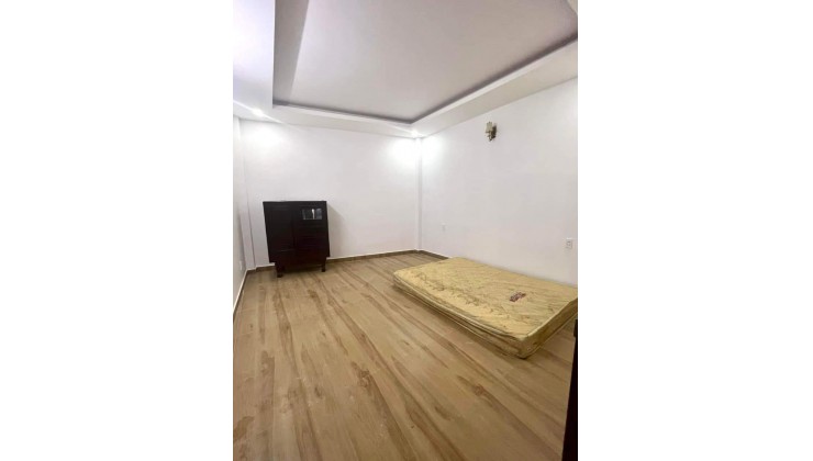 BÁN NHANH NHÀ  3 LẦU SÂN THƯỢNG - LÊ ĐỨC THỌ- SÁT MẶT TIỀN-4 PN - 5WC - 4m x 13.5m - DTCN ĐỦ 53.5m2