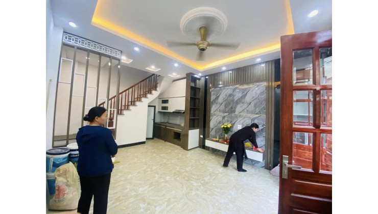 Full tiện ích KĐT Vạn Phúc - Hà Đông chỉ 4 tỷ 5. dt36m2, 5 tầng, mặt tiền 4m, - LH0936206176