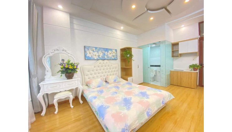 Đất Nguyễn Phong Sắc xây CCMN, homestay, VP,, ô tô vào nhà, ngõ thông 100m chỉ 13.5 tỷ