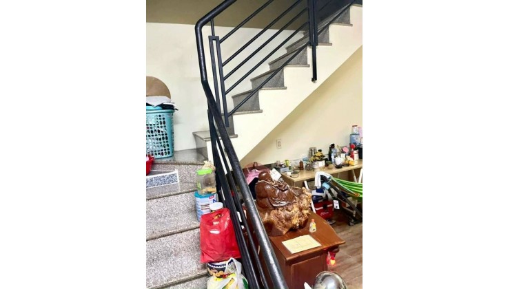 Bán nhà 80m2 1 lầu chợ Cần Đước 3 phòng ngủ, cách QL50 80m