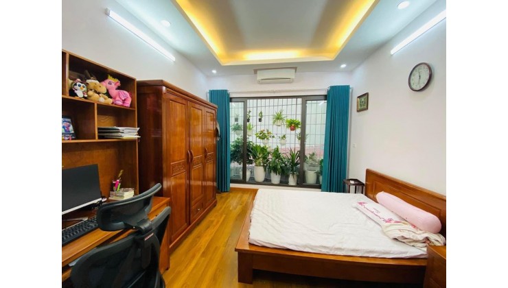 Bán nhà Đặng Văn Ngữ 51m2, lô góc, gần ô tô, ngõ thông chỉ 5,4 tỷ